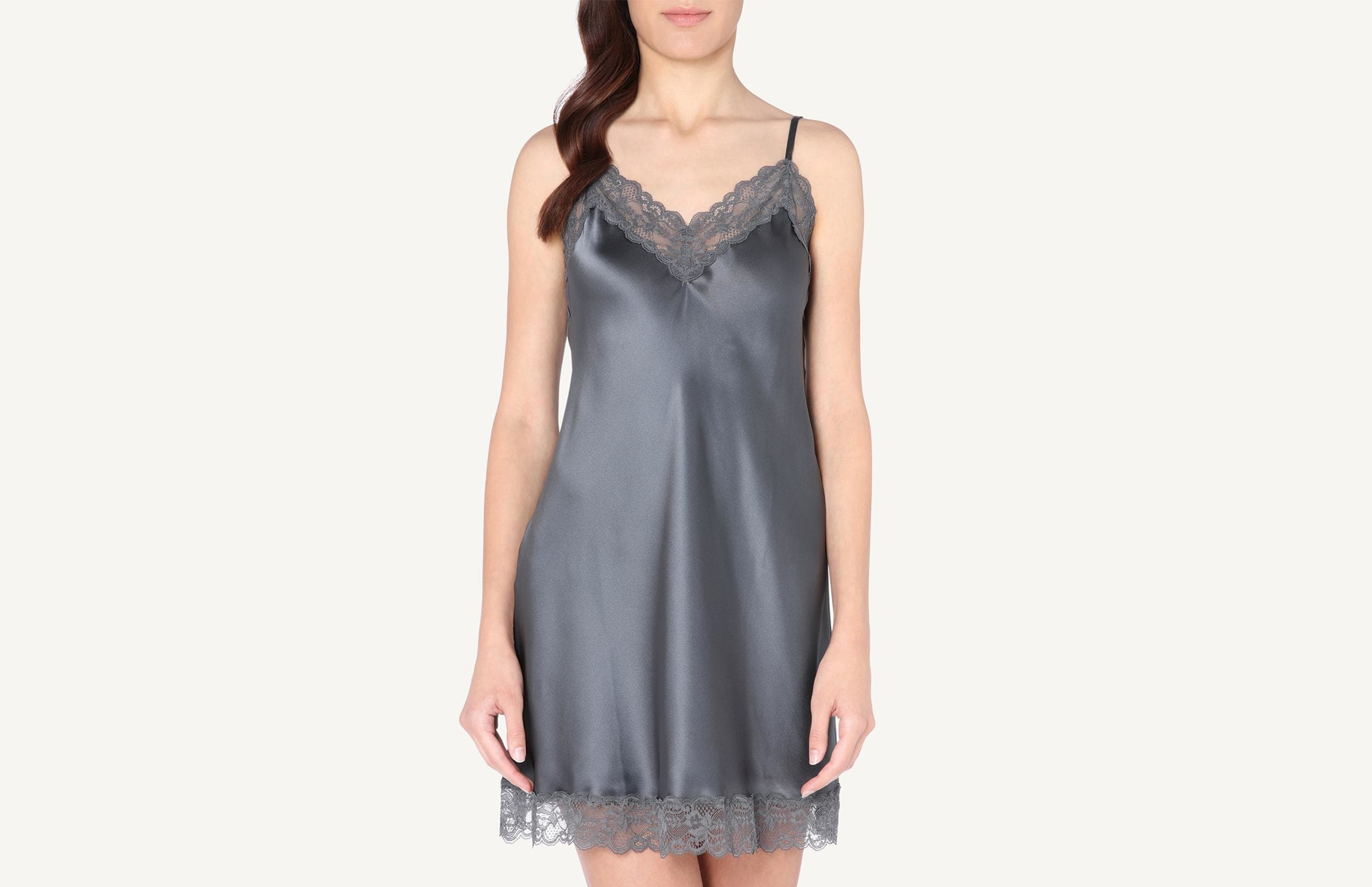 camisola em seda e renda - cinza