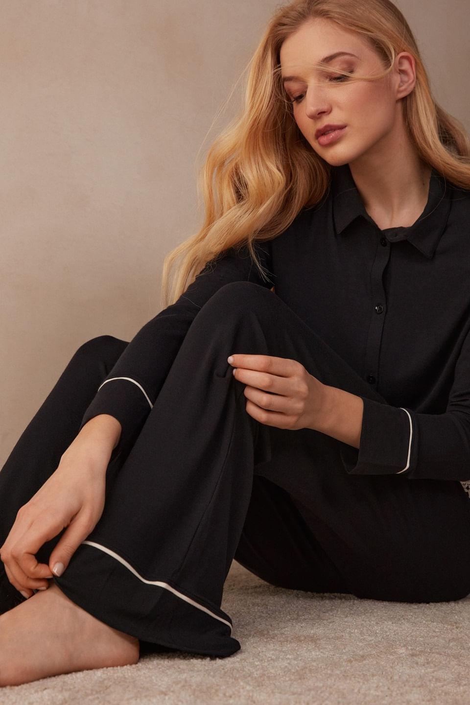 calça em modal pretty flower - preto