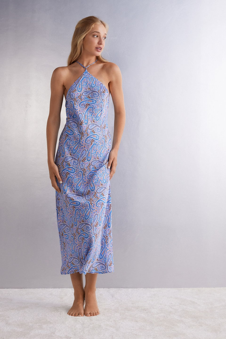 camisola longa em cetim de viscose sweet escape - azul