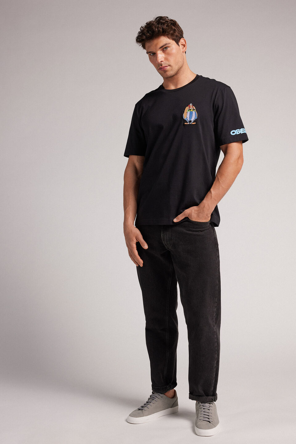 camiseta em algodão com patch do obelix - preto