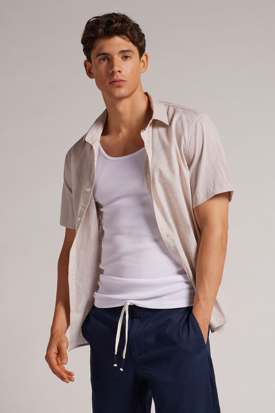 camisa de manga curta em linho e algodão - bege