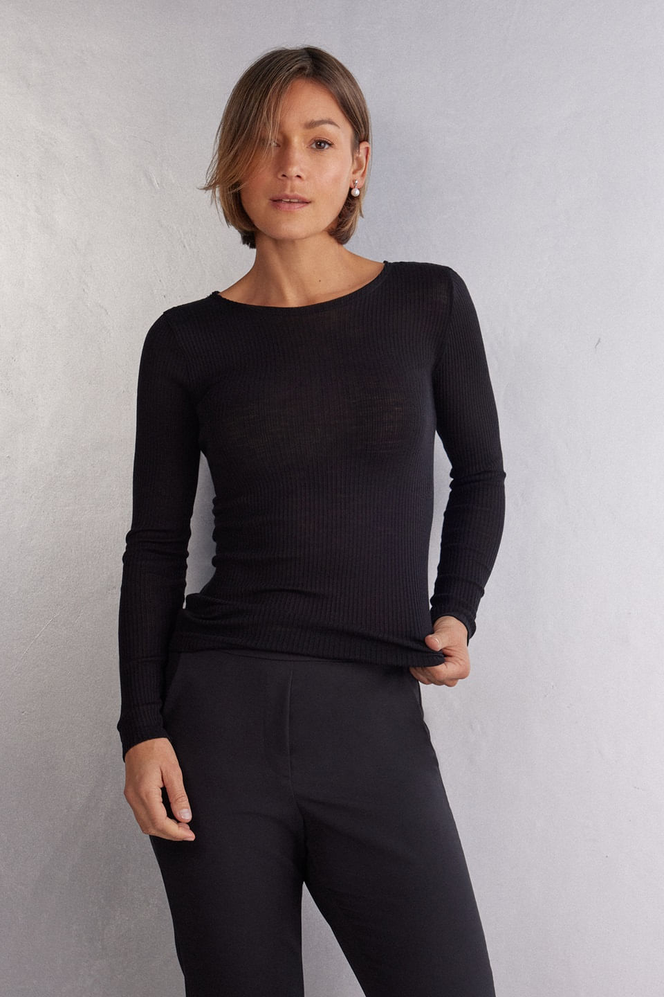 blusa manga comprida em lã e seda - preto