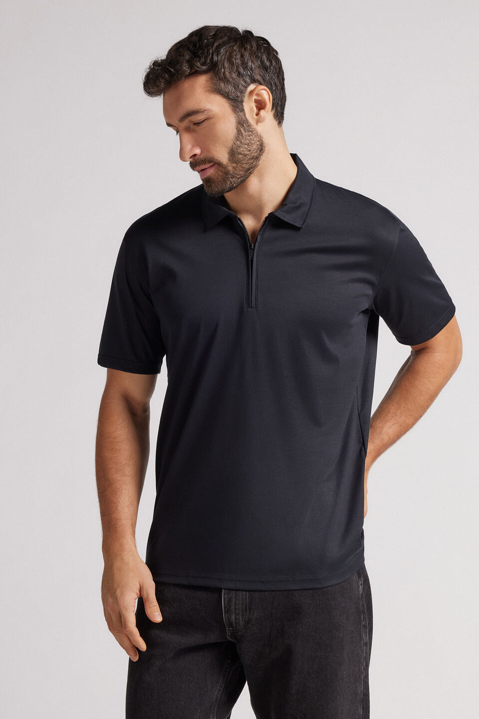 camiseta polo em algodão premium - preto
