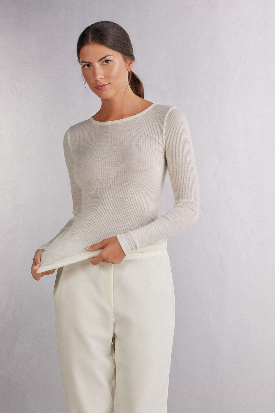 blusa manga comprida com decote amplo em lã e seda - marfim