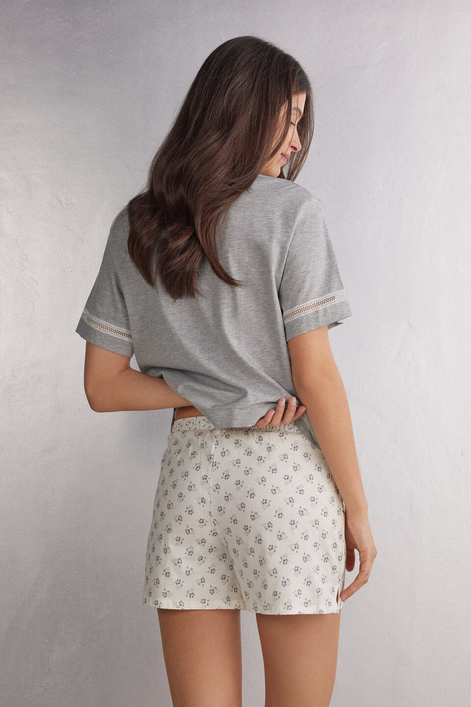 shorts dusty flower em algodão supima - branco