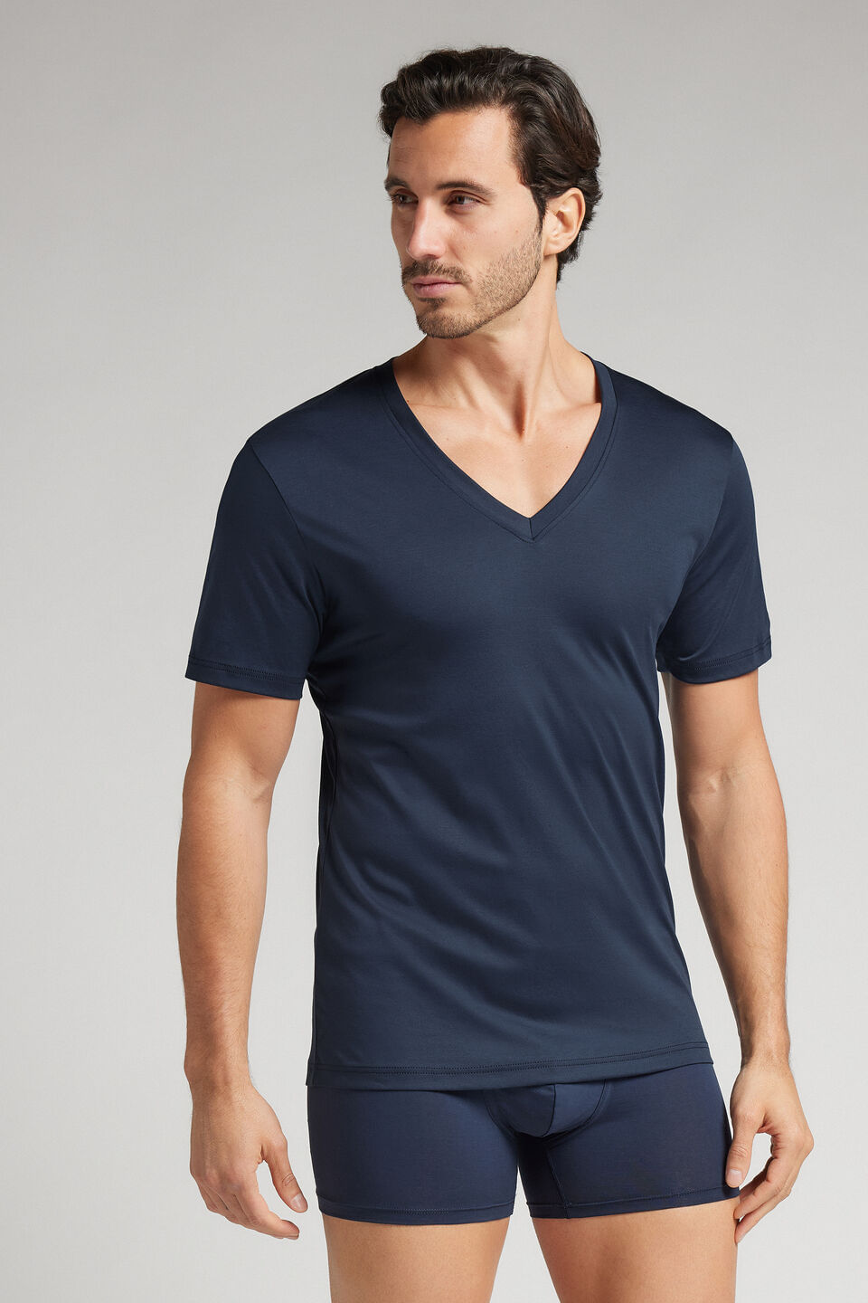 camiseta com decote v em algodão premium - azul