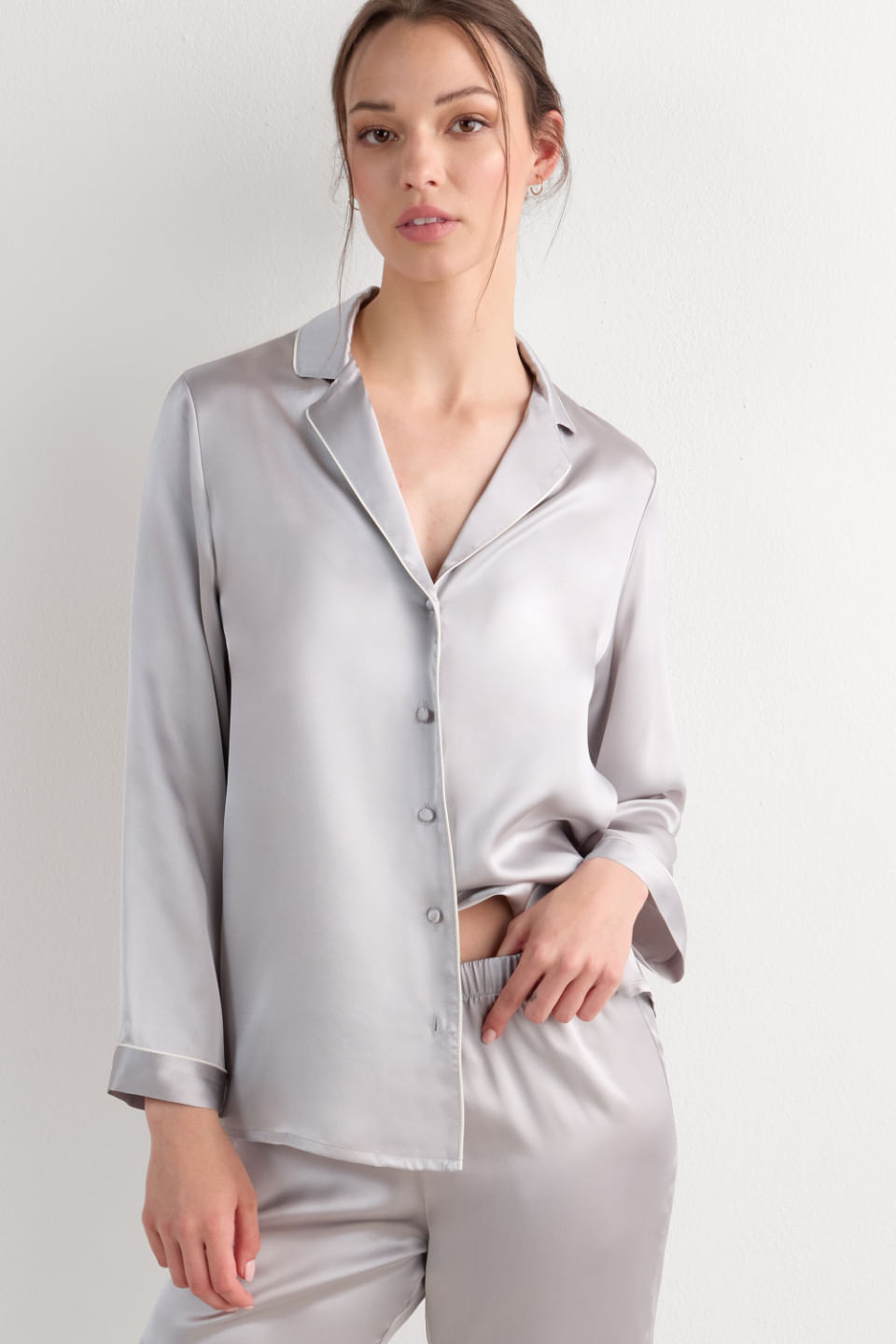 camisa de manga comprida em seda - cinza