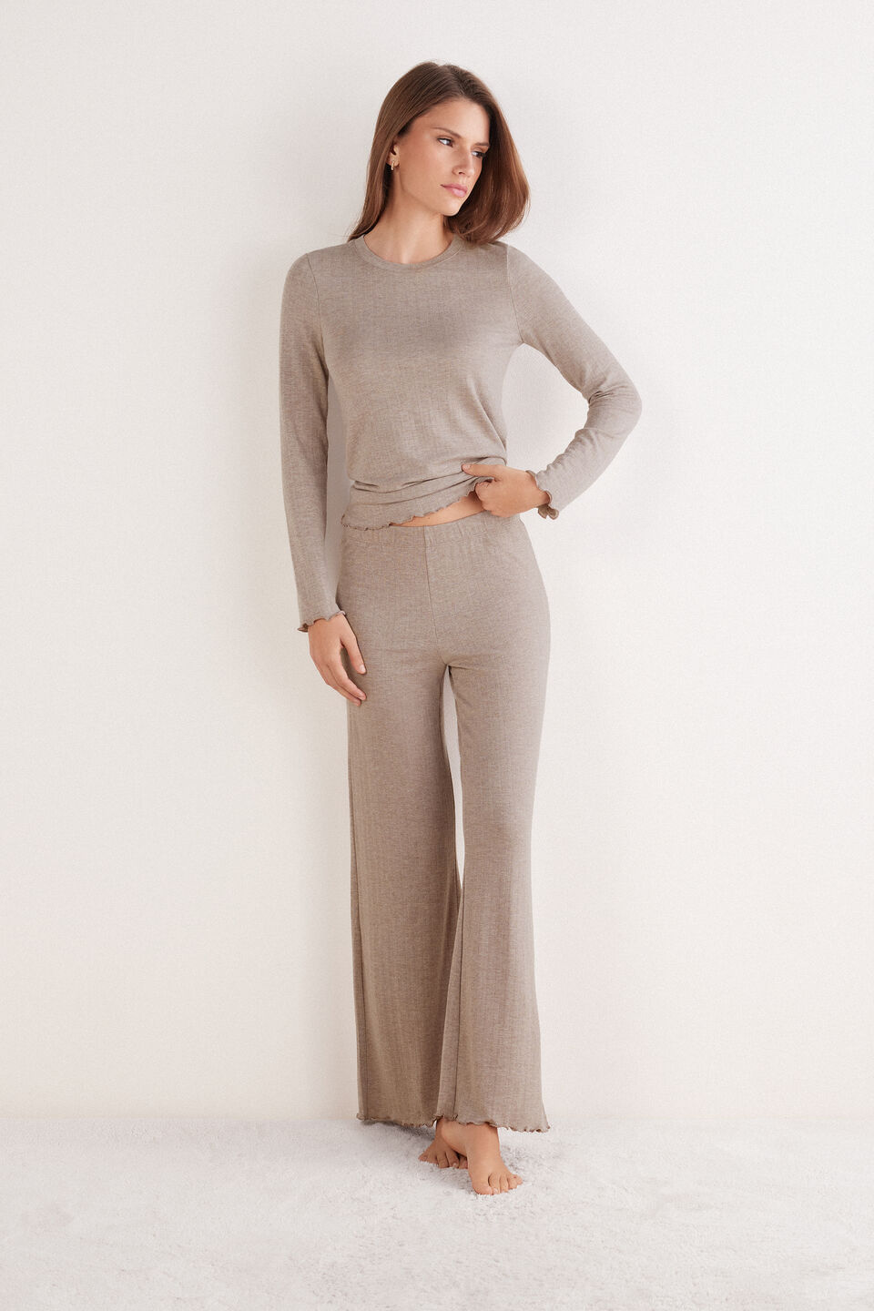 calça pantalona em modal com cashmere luxury softness - marrom