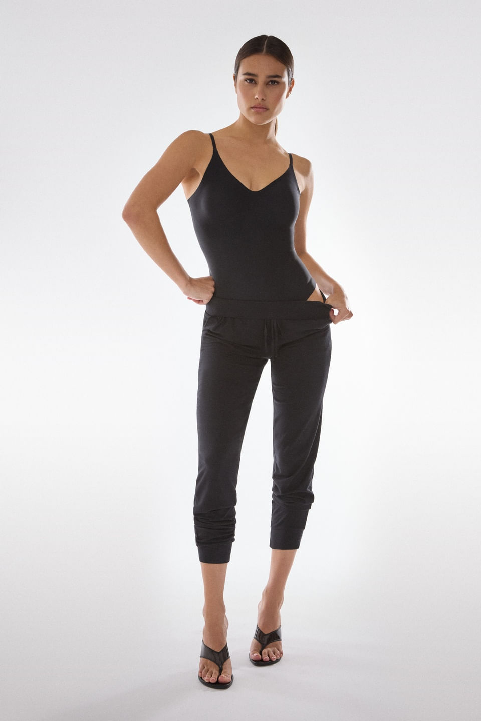 calça jogger em modal - preto