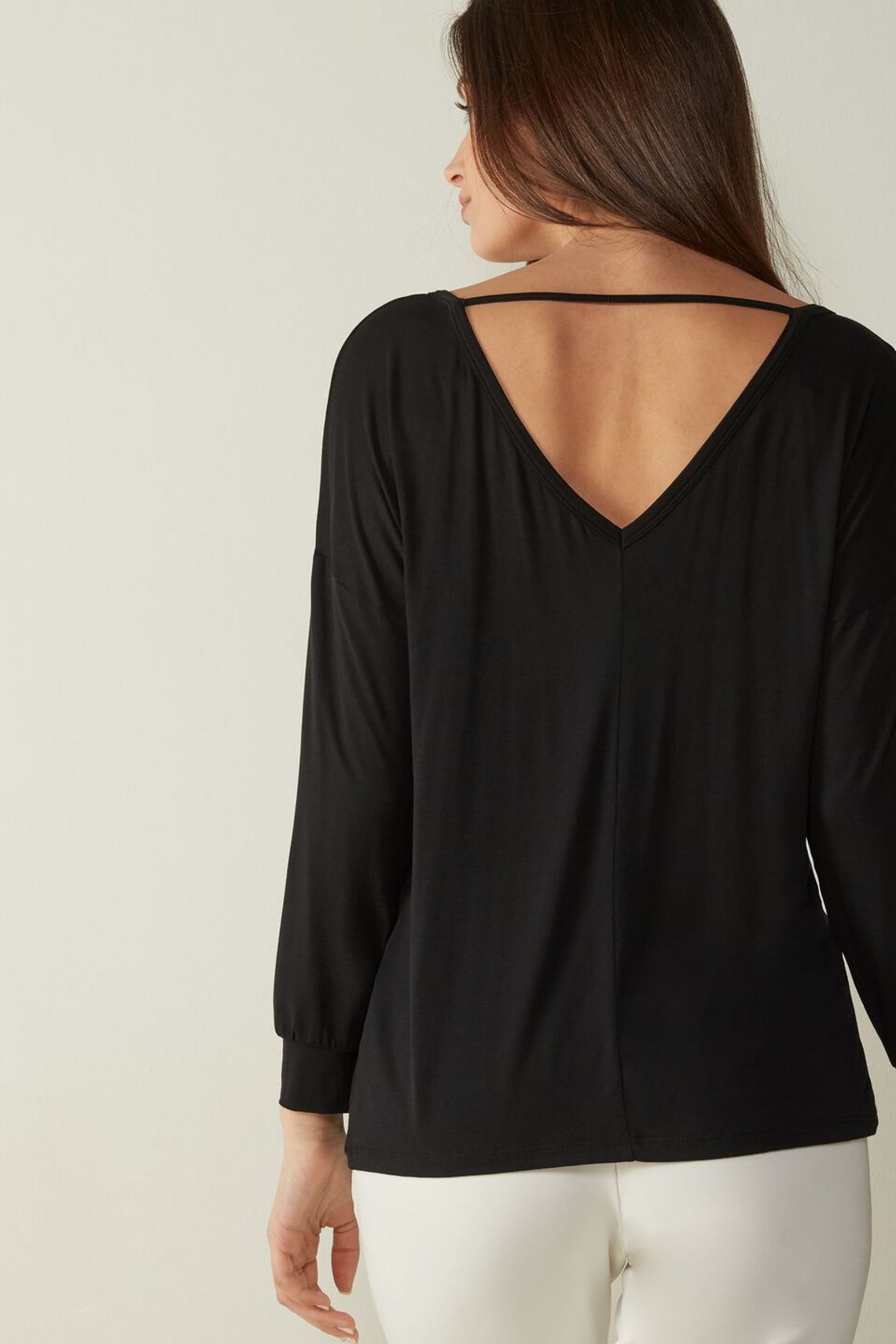 blusas com decote v profundo