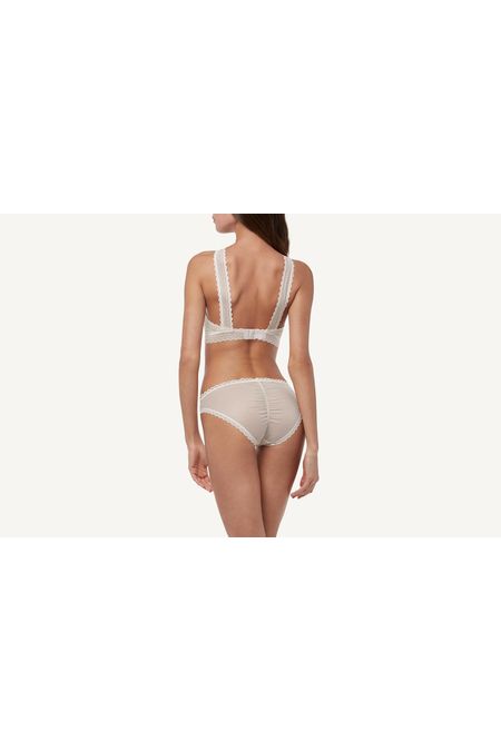 SID1246_6893_4-CUECA-ROMANTIC-MACRAME