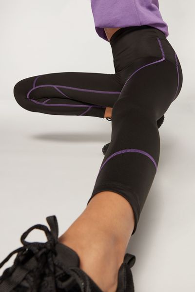 MODP1093_562C_1-LEGGINGS-DESPORTIVAS-PERFORMANCE-COSTURAS-CONTRASTANTES