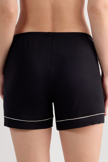 PDC701_019_2-SHORTS-EM-MODAL-COM-DETALHES-CONTRASTANTES