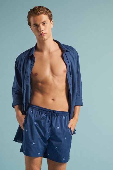 MB0217_899J_1-CALCOES-DE-BANHO-COM-BORDADO-DE-ESTRELAS-DO-MAR