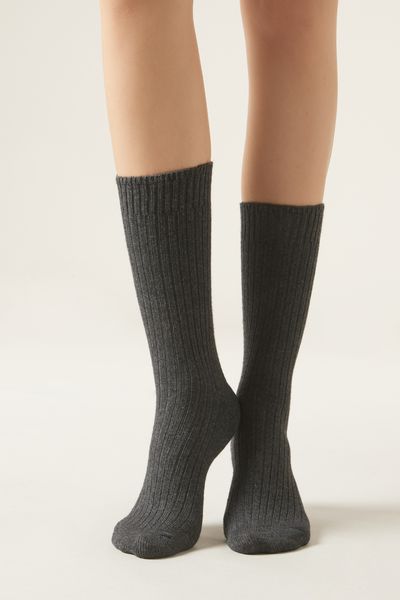 DC0096_711_V2_3-MEIA-CURTA-CANELADA-EM-LA-E-CASHMERE